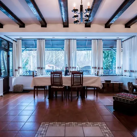 Casa Veveritelor Villa